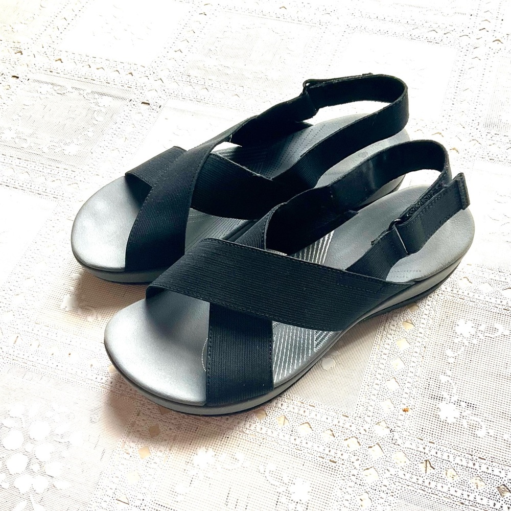 Clark's Cloud Steppers Nice Women's 8.5 M Black Stretchy Strap Sandal